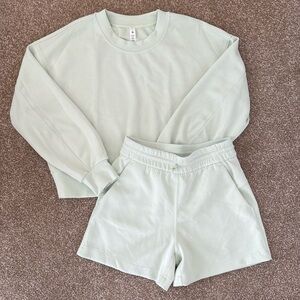 Lululemon Softstreme Perfectly Oversized Cropped Crew & High-rise Short 4” (Set)